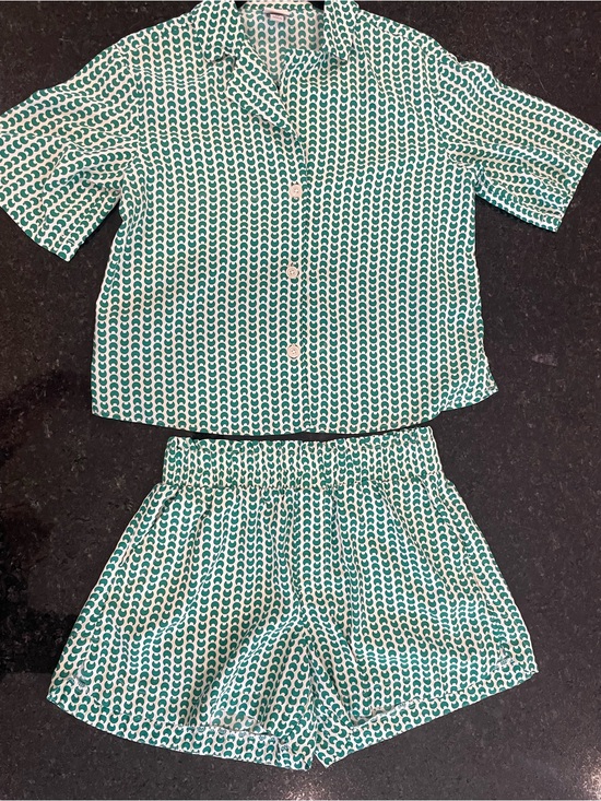 a new day Pants - A New Day High-Waist Green Printed Short Set